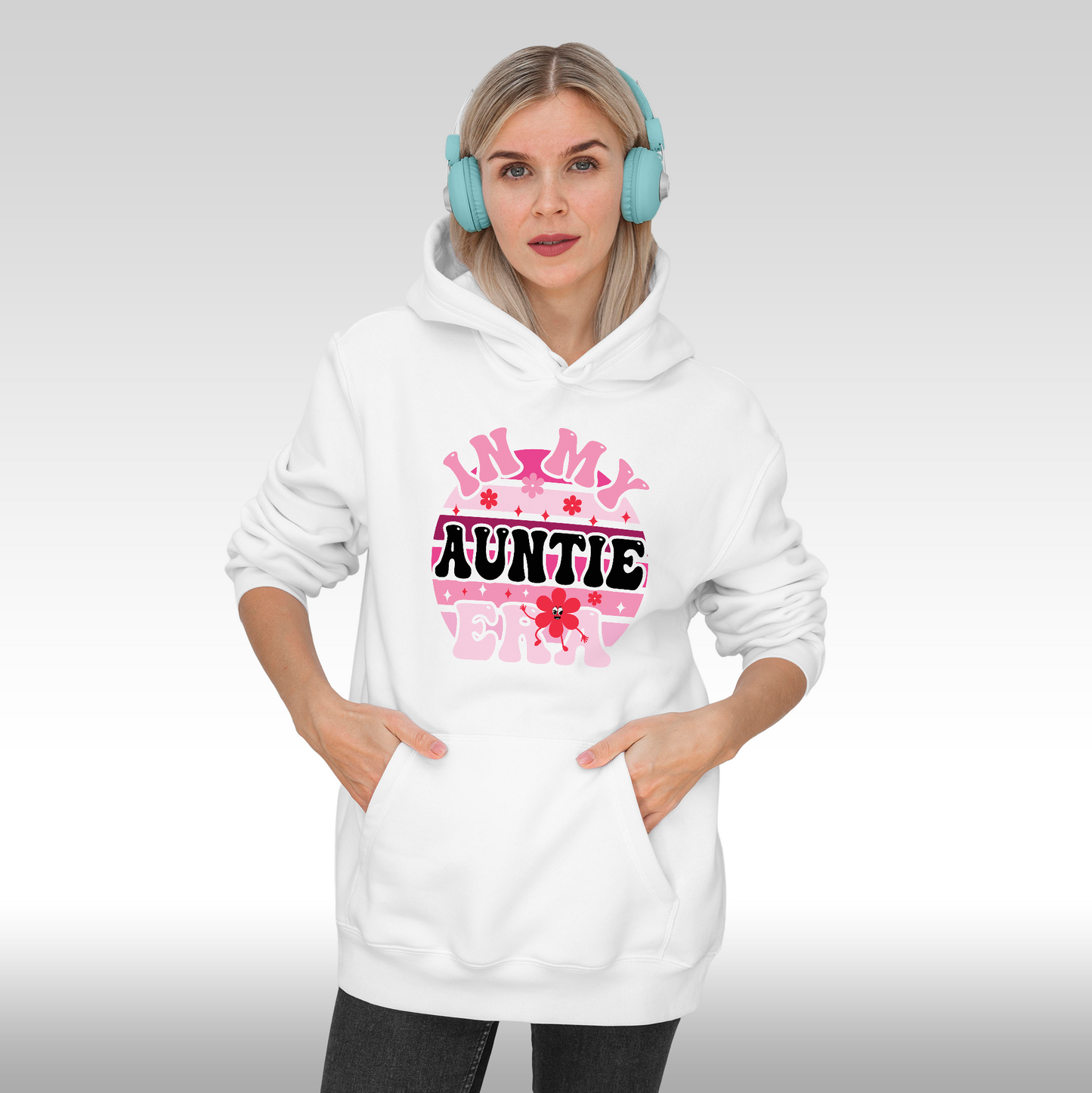 Hanorac alb personalizat Fata Dama matusa "In My Auntie Era" streetwear
