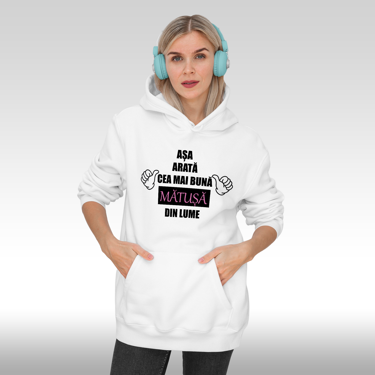 Hanorac alb personalizat Fata Dama mesaj "Asa Arata Cea Mai Buna Matusa Din Lume" streetwear
