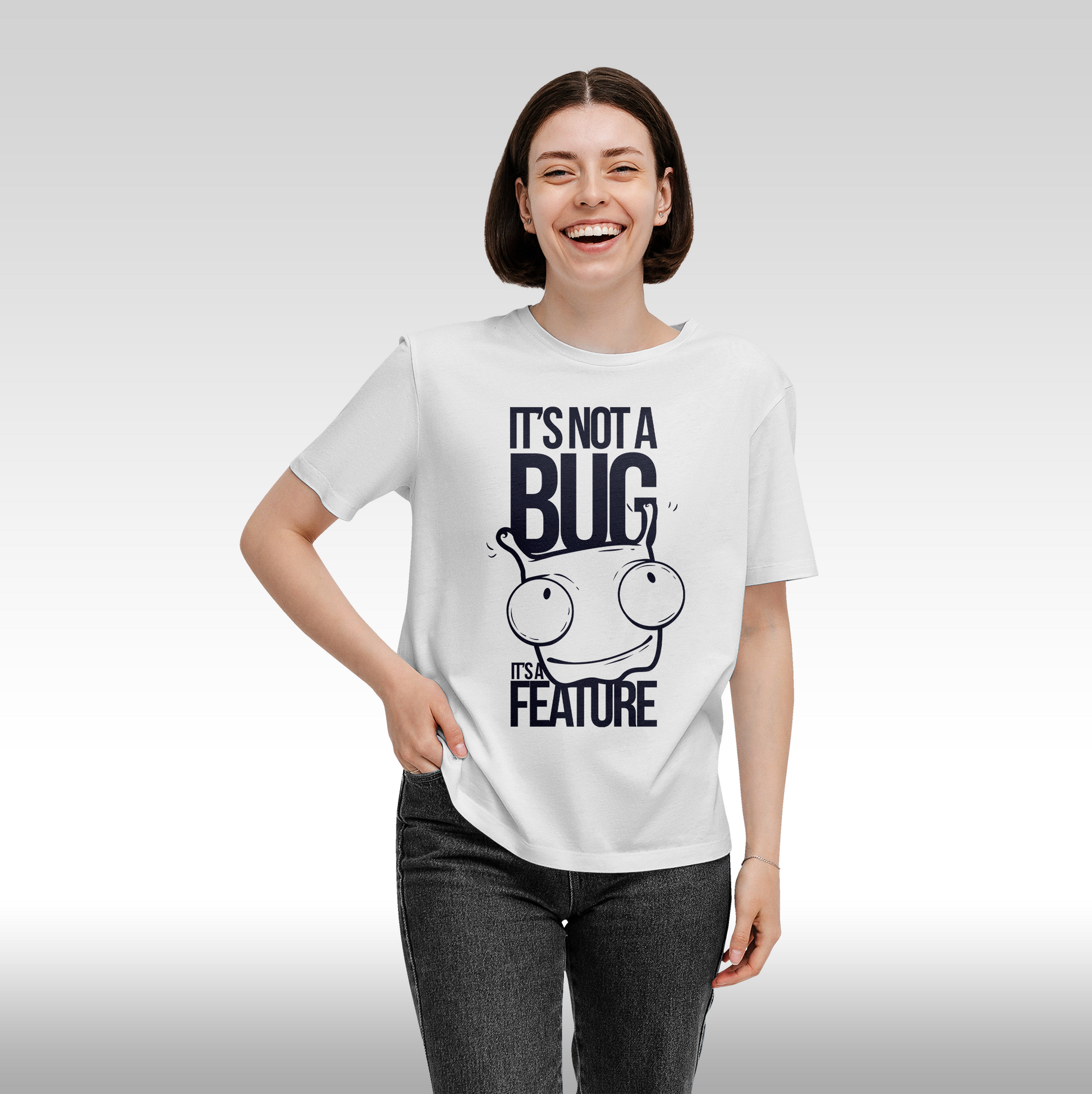 Tricou alb personalizat bumbac Fata Dama amuzant "It's Not a Bug It's a Feature" streetwear
